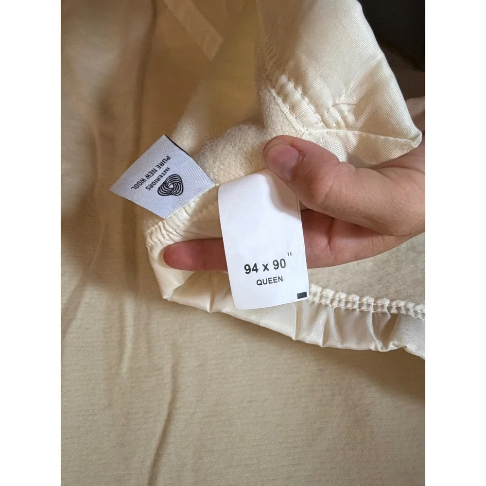 Poyet Motte France Pure New Wool Queen Blanket Cream Satin Trim 94x90 Bedding